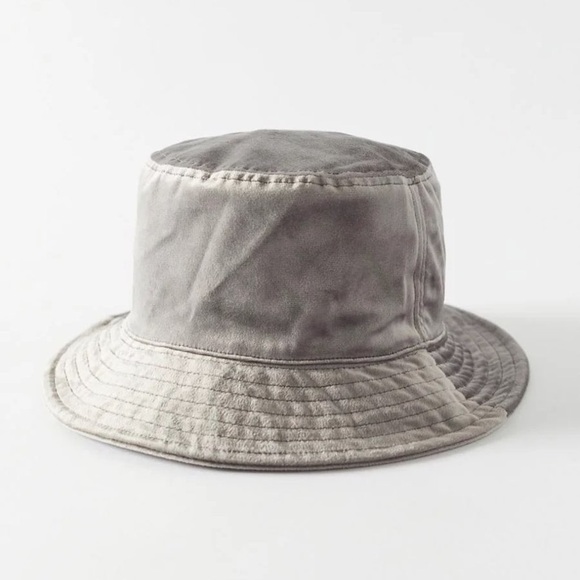 Urban Outfitters Accessories - 🩶 UO 🩶 Silver Velvet Bucket Hat 🩶 NWOT 🩶 Grey Lined Interior 🩶 One Size 🩶